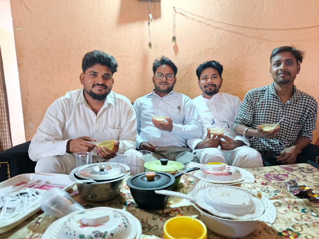 लखनऊ में ईद का त्योहार हर्षोल्लास के साथ मनाया गया। 