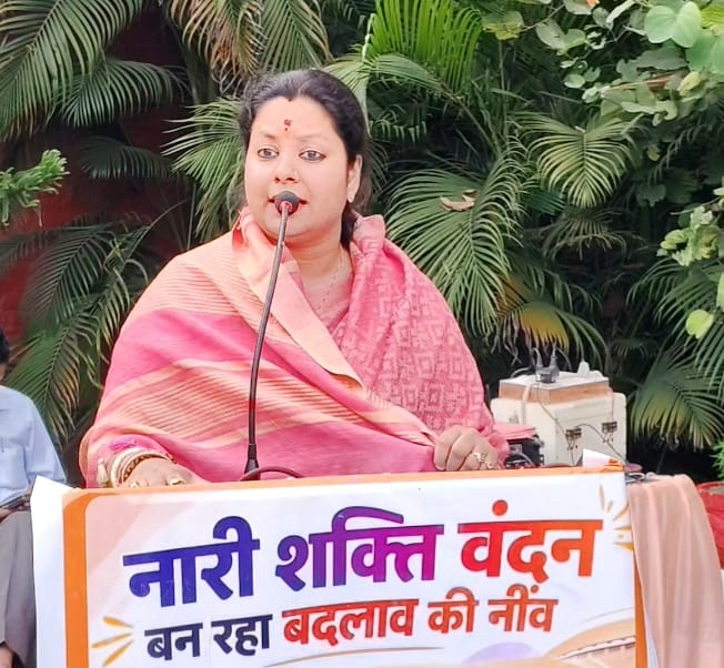 अटारी में नारी शक्ति वंदन अधिनियम पर भव्य कार्यक्रम, महिलाओं का हुआ सम्मान