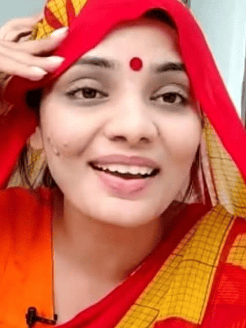 जान आपकी है, आप खुद बचाइए...', लखनऊ अग्निकांड पर नेहा सिंह राठौर का सरकार पर तंज