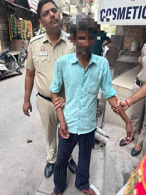 दिल्ली में पत्नी की बेरहमी से हत्या, लखनऊ से चाकू खरीदकर आया था पति अनुज