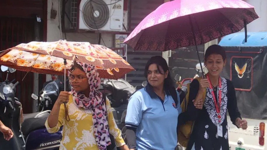 उत्तराखंड में भीषण गर्मी का कहर, देहरादून समेत कई जिलों में तापमान 38°C के करीब janta24x7news