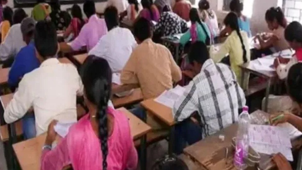 यूपी में असिस्टेंट प्रोफेसर परीक्षा रद्द होने की चर्चा तेज, नकल और अनियमितताओं के आरोपों से मचा हड़कंप janta24x7news